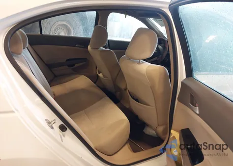 2010 Honda Accord 2.4 Lx from USA, damaged, VIN 1HGCP2F32AA079013